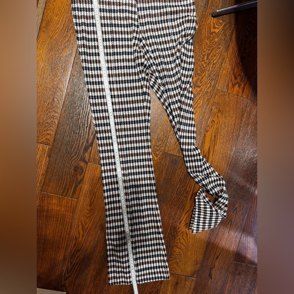 Baum und pferdgarten brown checkered strechy flair Pants size M NWOT - Picture 6 of 11